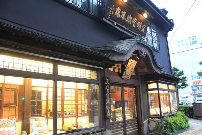 株式会社文明堂総本店 えきマチ1丁目店の店内風景