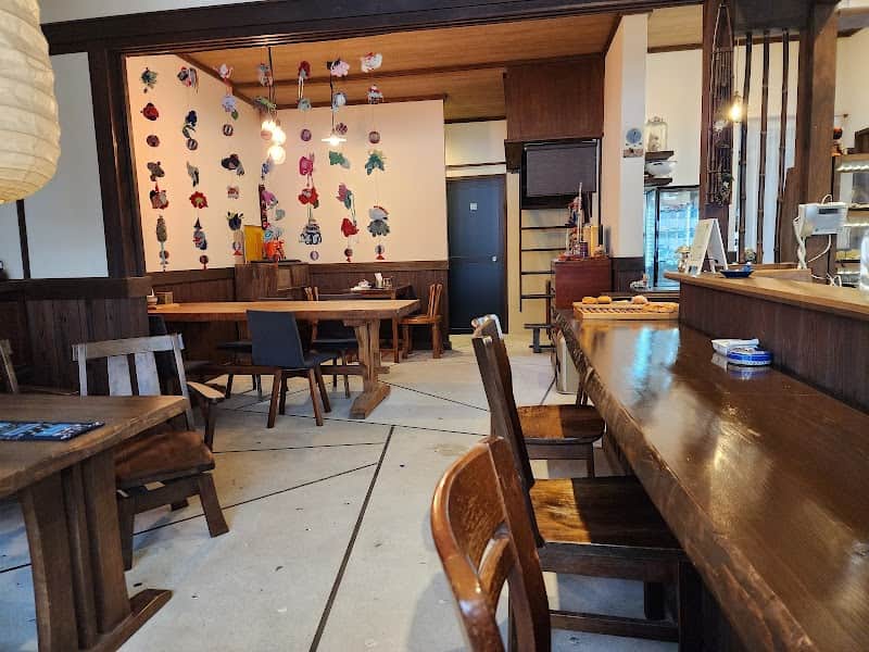 粉の実の店内風景