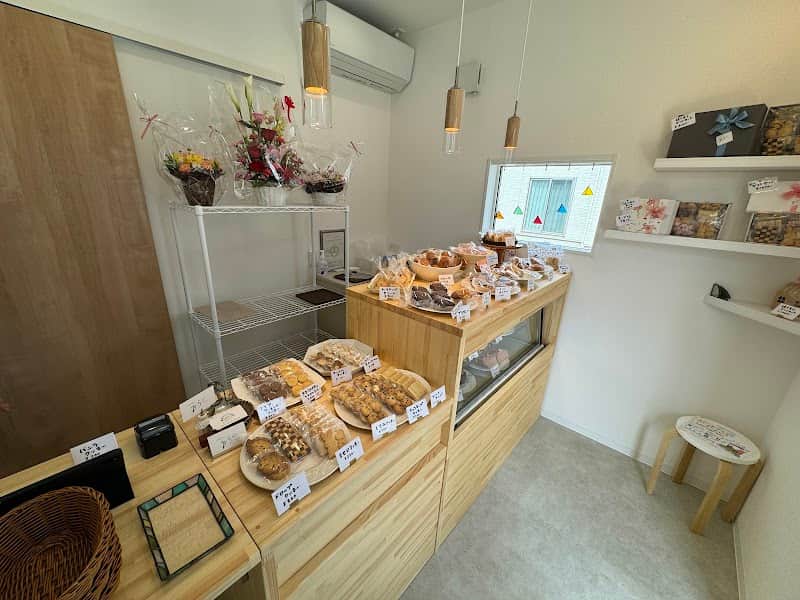 お菓子屋さん みらいの店内風景
