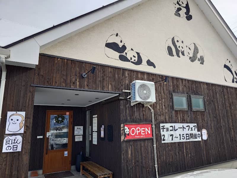 アガタベーカリー神田店の店内風景