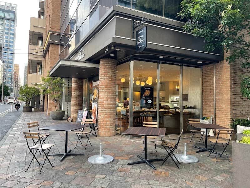 レ・ザンジュ・ベイ・ヨコハマ 山下本店の店内風景