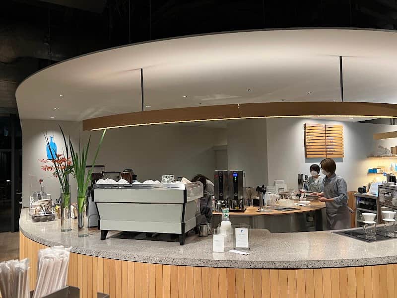 ブルーボトルコーヒー みなとみらいカフェの店内風景