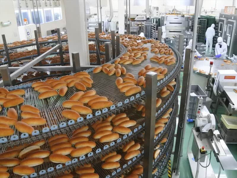 オギノパン 本社工場直売店の店内風景