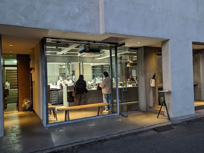 パティスリィ アサコ イワヤナギの店内風景