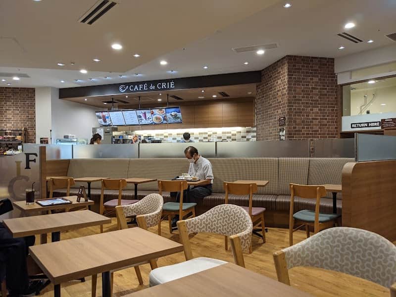 CAFE de CRIE カフェ・ド・クリエ 名古屋三井ビルディング北館店の店内風景