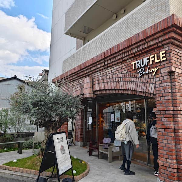 TruffleBAKERY大阪店の店内風景