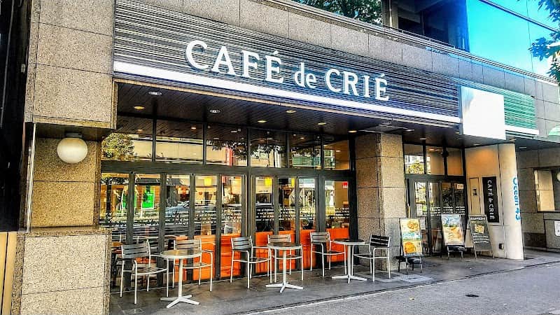 CAFE de CRIE カフェ・ド・クリエ 桜通大津店の店内風景
