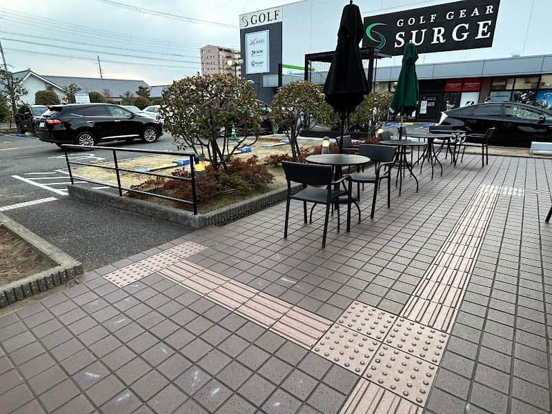 スターバックス・コーヒー 西宮鞍掛店の店内風景