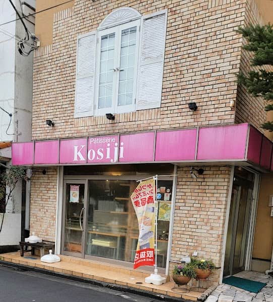 東京柴又コシジ洋菓子店の店内風景