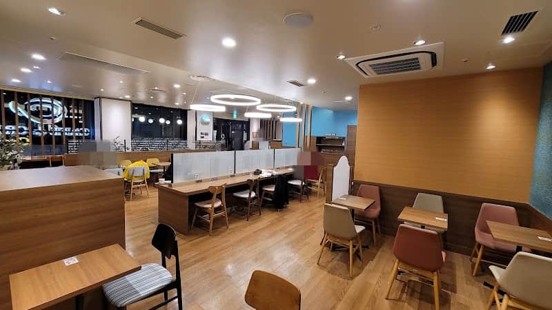 CAFE de CRIE カフェ・ド・クリエ グラン 恵比寿ガーデンプレイスタワー店の店内風景