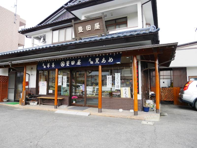 豊田屋菓子店の店内風景