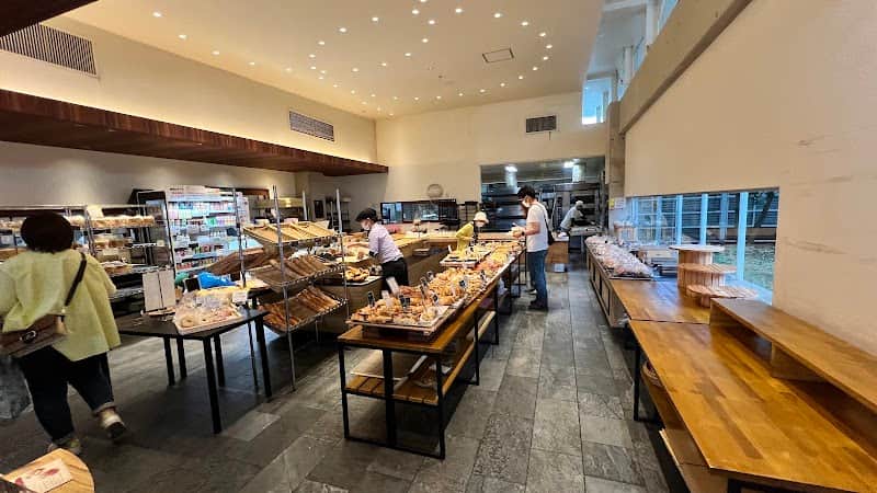 石窯パン工房 サフラン おおたかの森店の店内風景