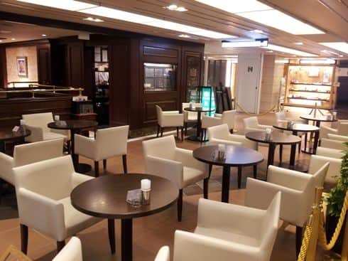 カフェ 英國屋 大阪ステーションシティ サウスゲートビル店の店内風景