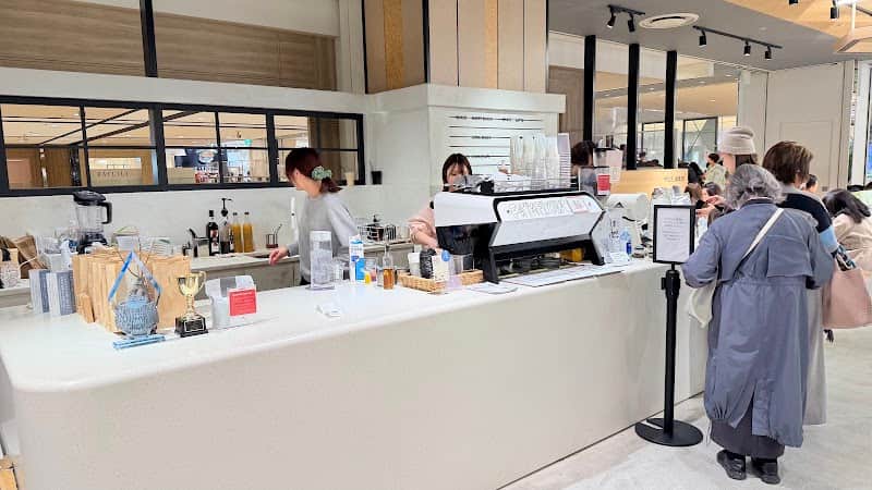 PATHFINDER TIME SNOB LUCUA大阪店の店内風景