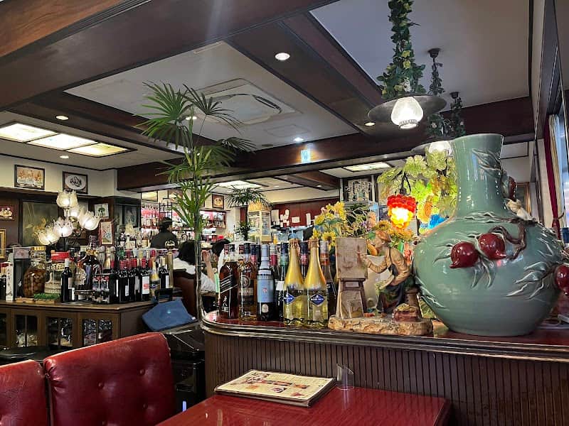 カフェ&デリ 伯爵邸の店内風景