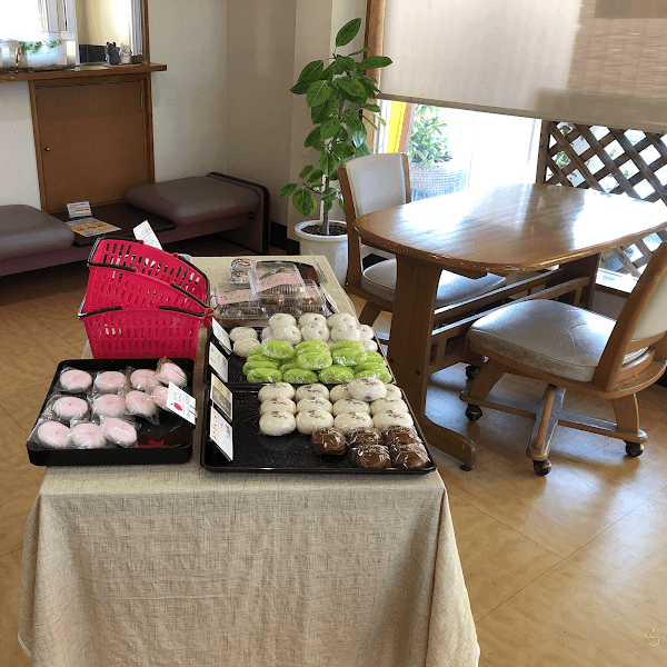 手作り和洋菓子 つるや 本店の店内風景