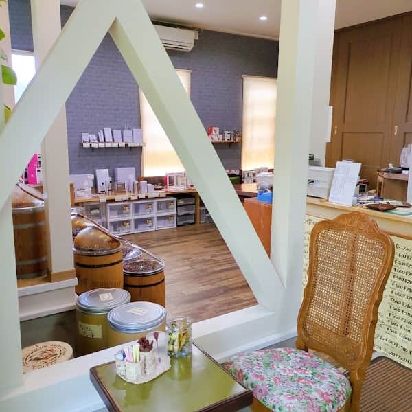 なかはら珈琲工場の店内風景
