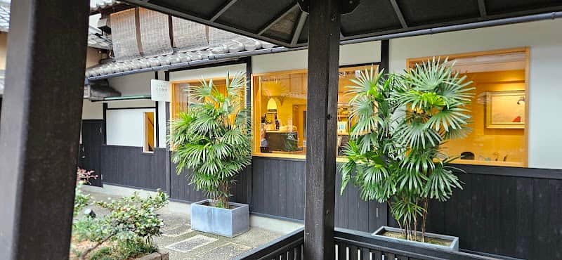 祇をん 米安珈琲の店内風景