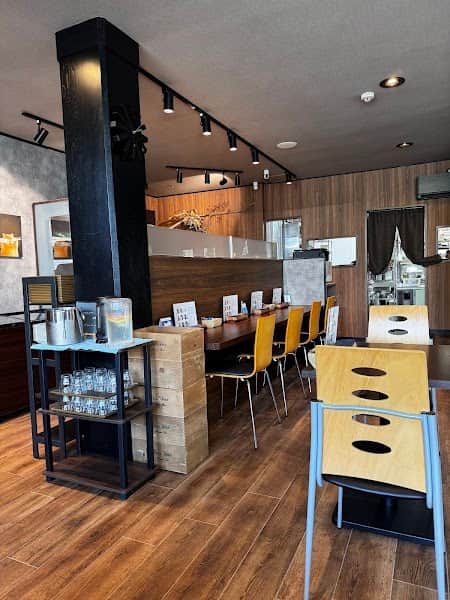 Delicatessen & cafe ONUの店内風景