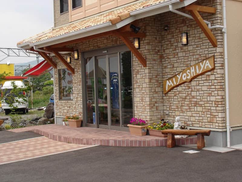 みよしやの店内風景