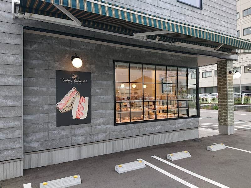 Salut Enchante 金沢本店の店内風景