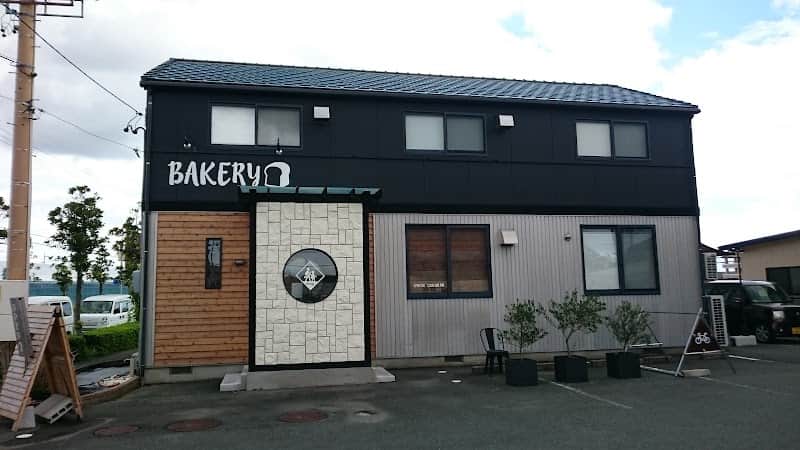 BAKERY ROUTE110の店内風景
