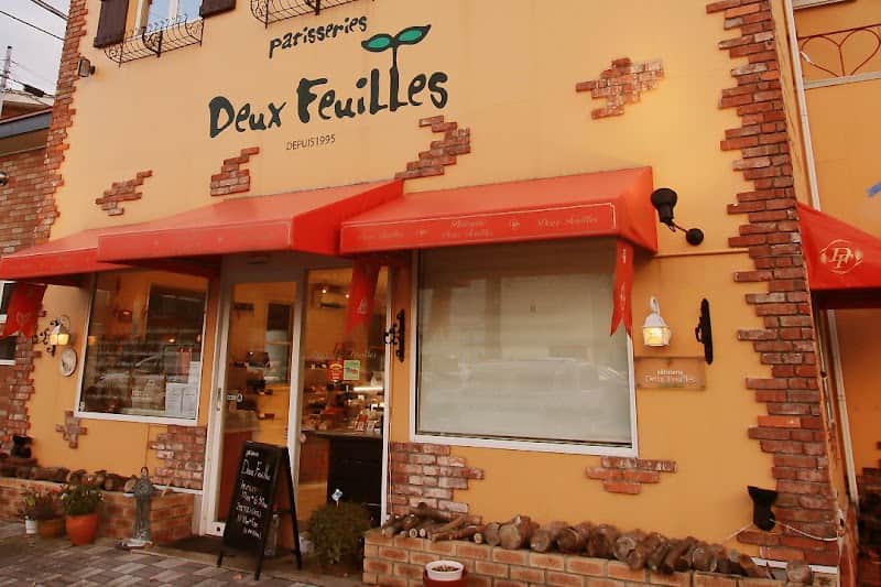 DEUX FEUILLES(ドゥフィーユ)の店内風景