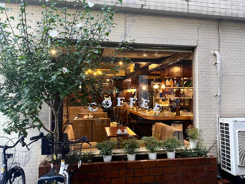 ロッジ赤石の店内風景