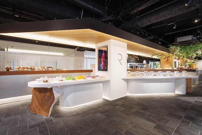 RAU Patisserie ＆ Chocolateの店内風景