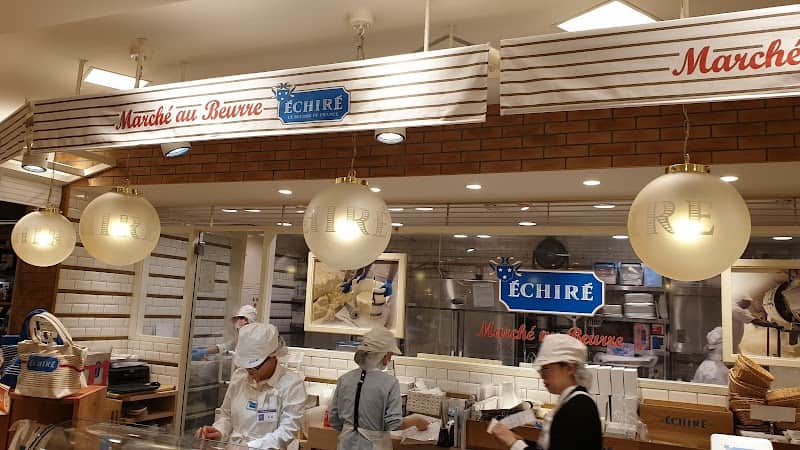 エシレ・マルシェ オ ブールの店内風景