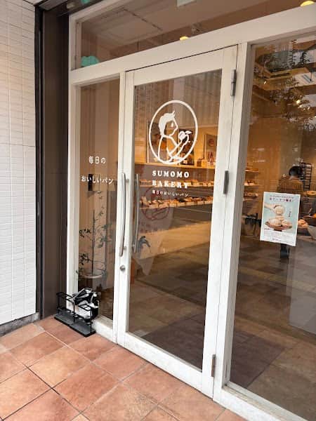 SUMOMO BAKERY 青山店の店内風景