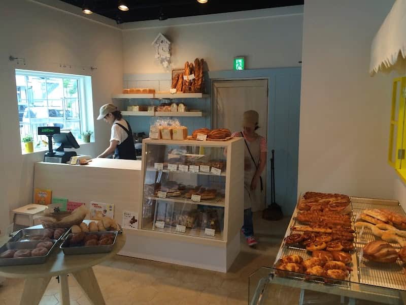 co-mame bakery (コマメベーカリー)の店内風景
