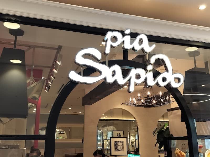 パン工場 イオンモール下田店の店内風景