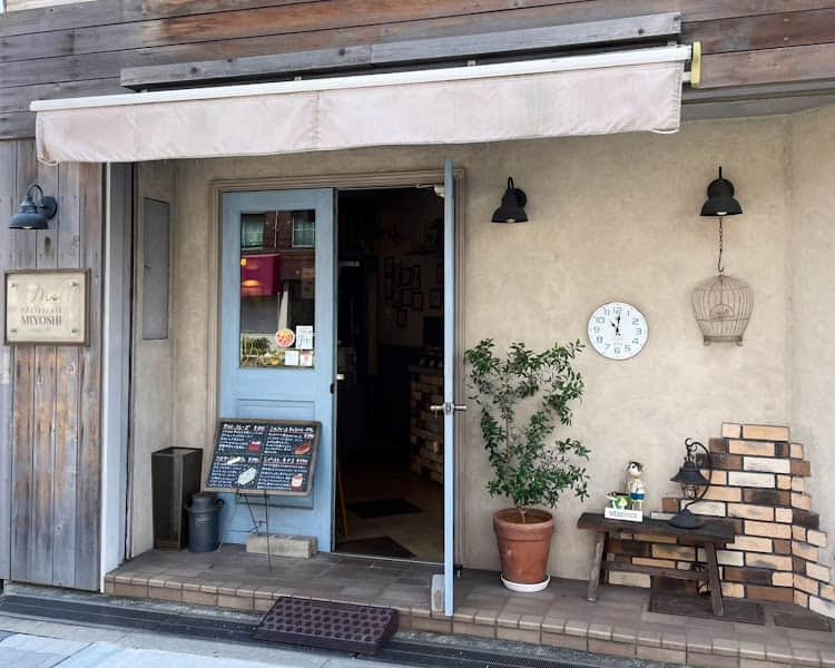 PÂTISSERIE MIYOSHIの店内風景