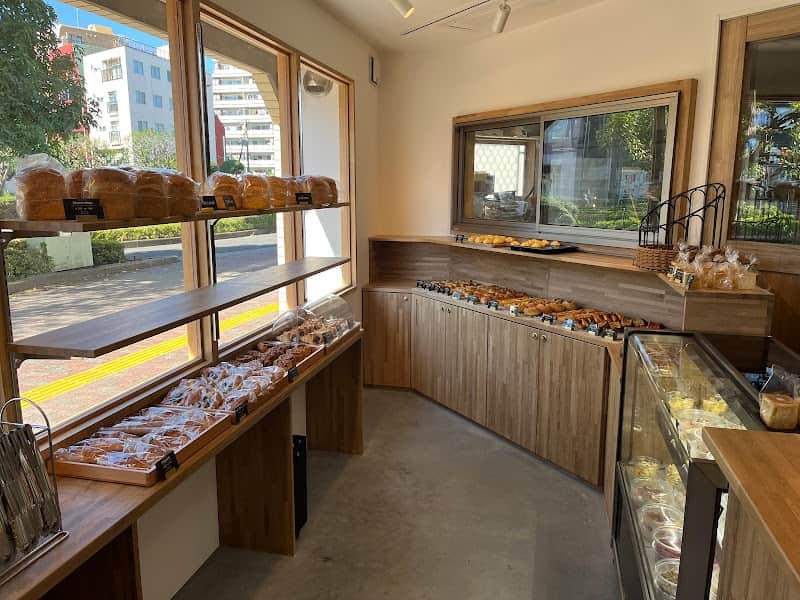 Manhattan Bakery & Wine barの店内風景