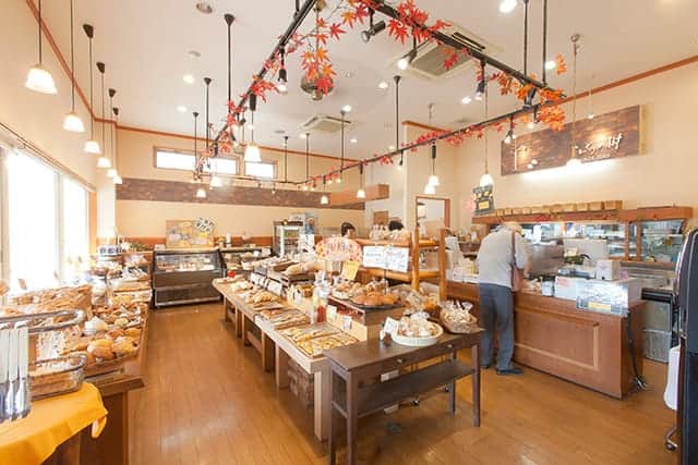どんぐりの樹の店内風景