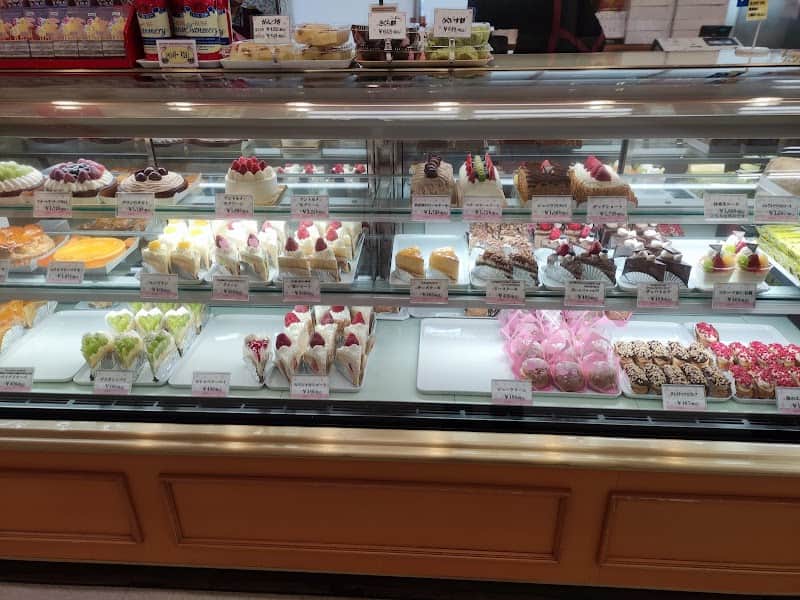 洋菓子カルン イオン・ザ・ビック矢本店の店内風景