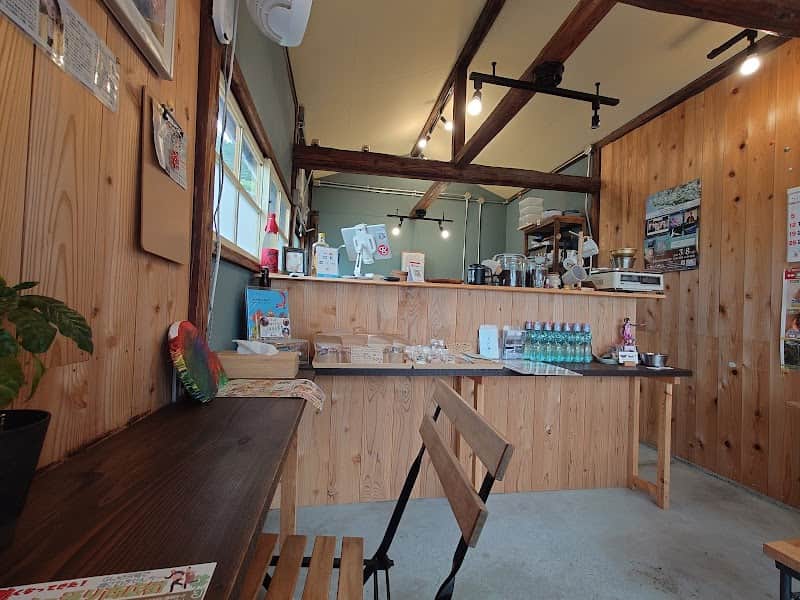 喫茶NICO BASEの店内風景