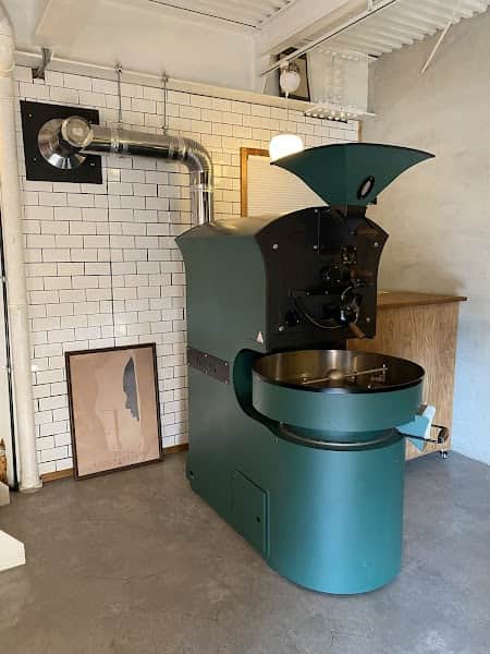 MILESTONE COFFEEの店内風景