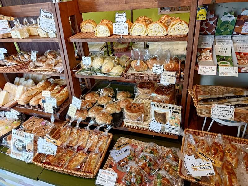 ぱん屋さん ねこのしっぽの店内風景