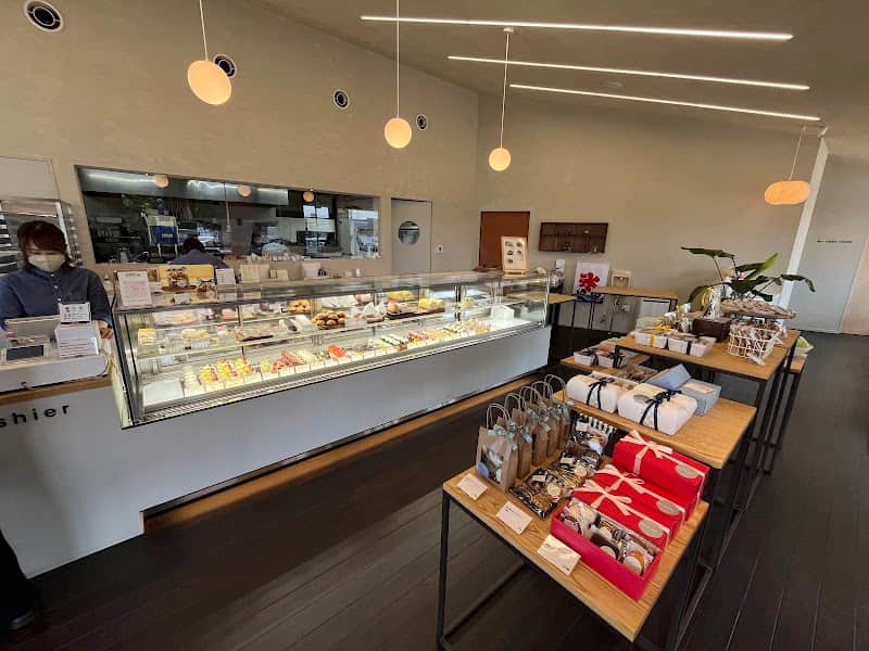 パティスリー グルトンの店内風景