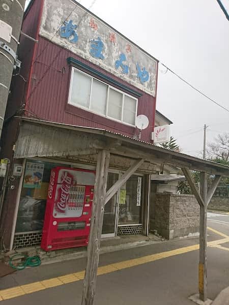 あまみや菓子店の店内風景