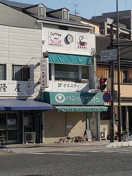 パンのなかはらの店内風景