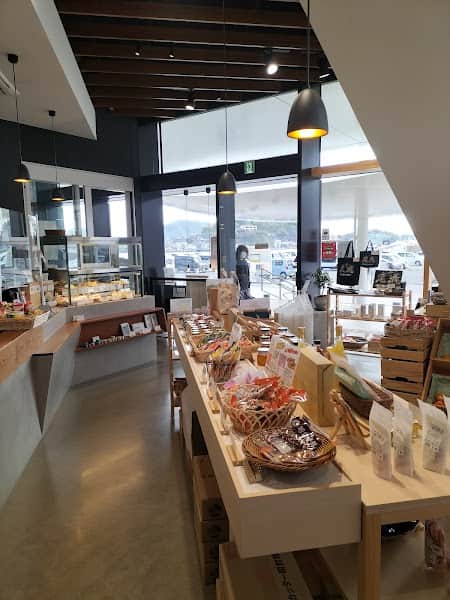 からさわの店内風景