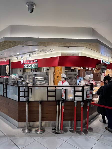 りくろーおじさんの店 大丸梅田店の店内風景