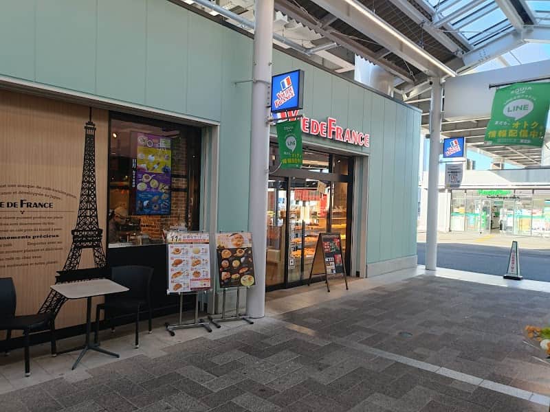 VIE DE FRANCE 竹ノ塚店の店内風景