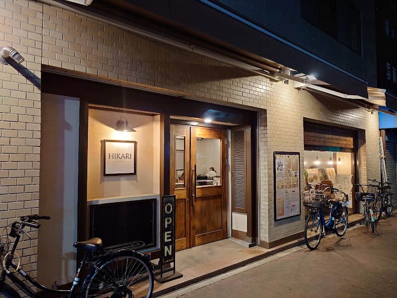 HIKARI cafeの店内風景