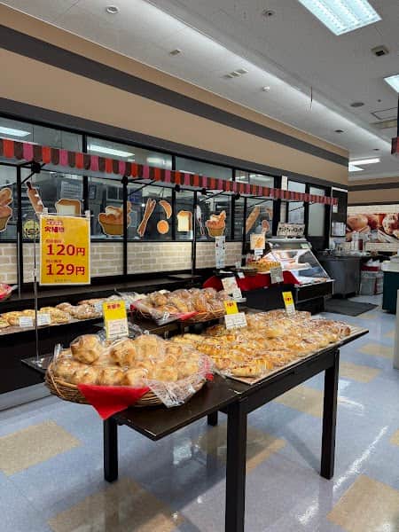 パン工場 白岳店の店内風景