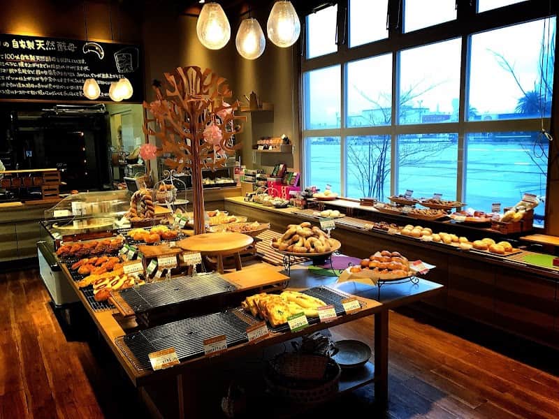 Bakery＆Cafe MAPLE HOUSEの店内風景