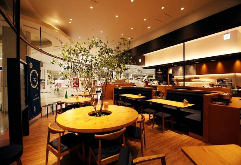 和カフェTsumugi アリオ亀有店の店内風景